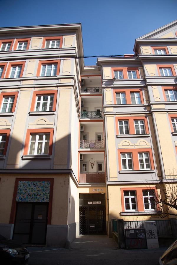 Velky 3-Izbovy Apartman Bratislava-Stare Mesto Luaran gambar
