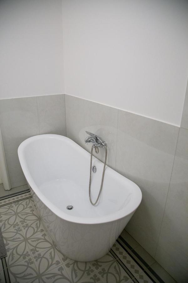 Velky 3-Izbovy Apartman Bratislava-Stare Mesto Luaran gambar