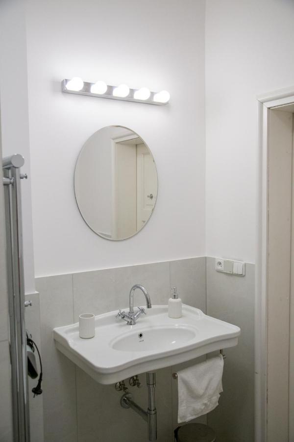 Velky 3-Izbovy Apartman Bratislava-Stare Mesto Luaran gambar